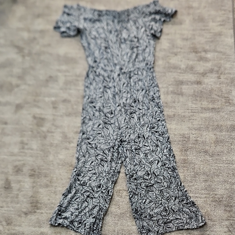 Mud Pie Monochrome Leaf Pattern Jumpsuit